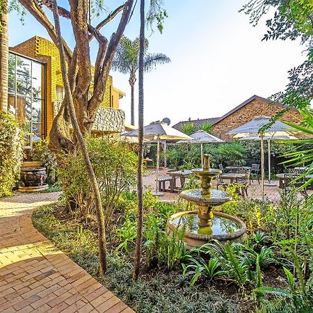 Sunward Park Guest House & Conference Center Boksburg Bagian luar foto