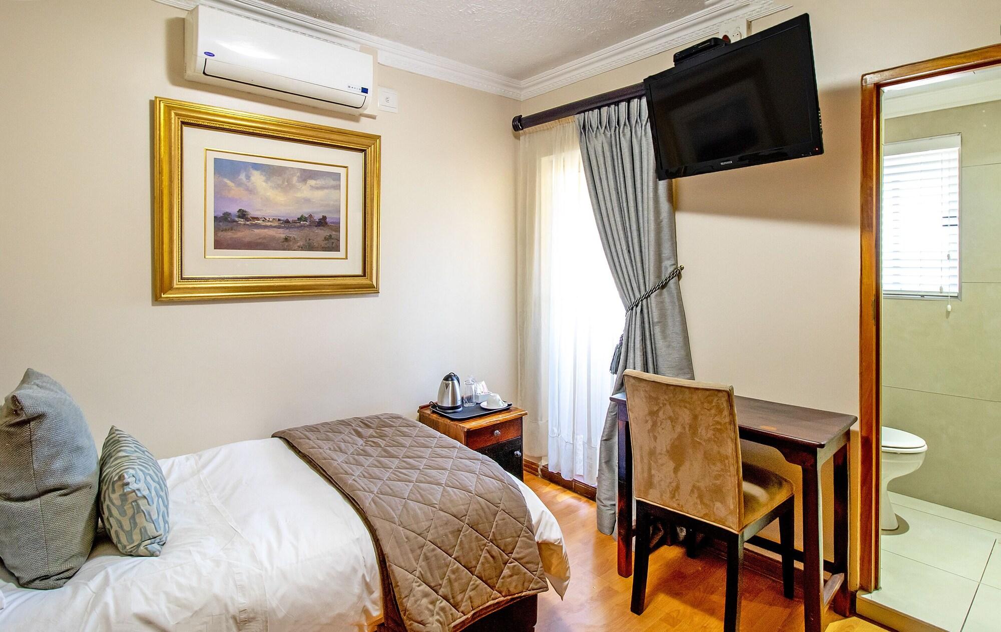 Sunward Park Guest House & Conference Center Boksburg Bagian luar foto