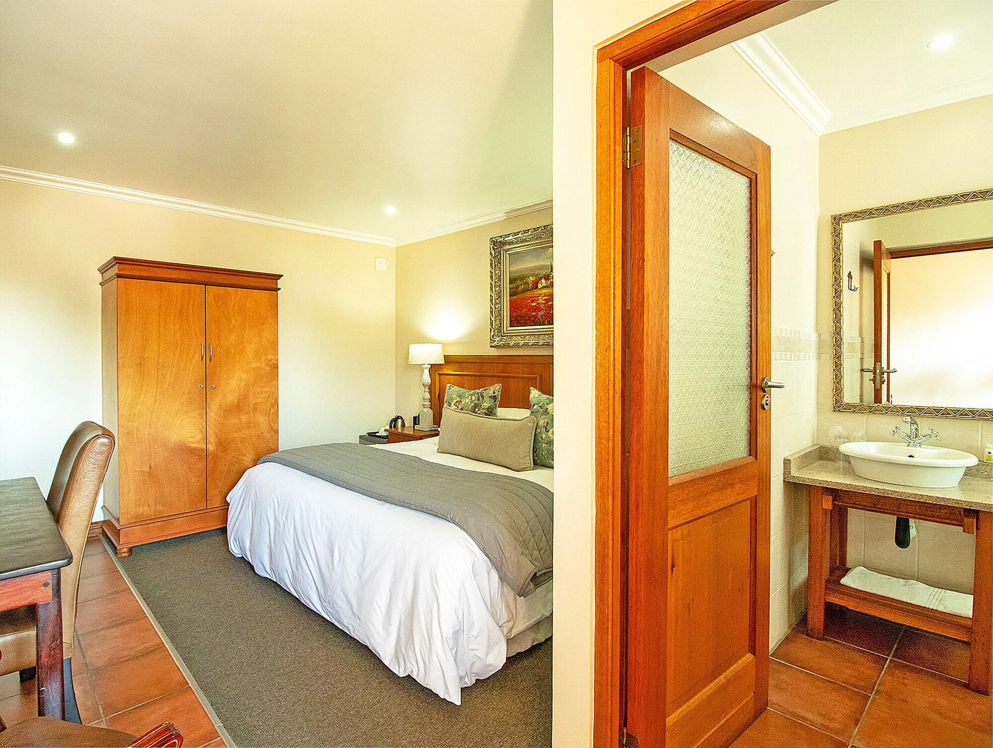 Sunward Park Guest House & Conference Center Boksburg Bagian luar foto