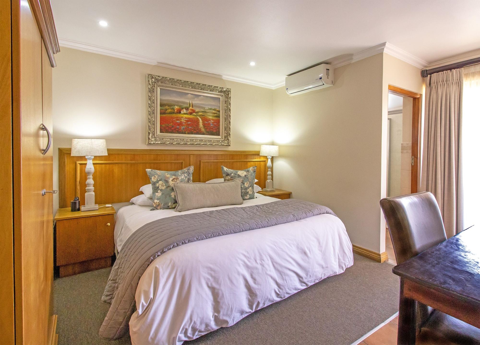 Sunward Park Guest House & Conference Center Boksburg Bagian luar foto