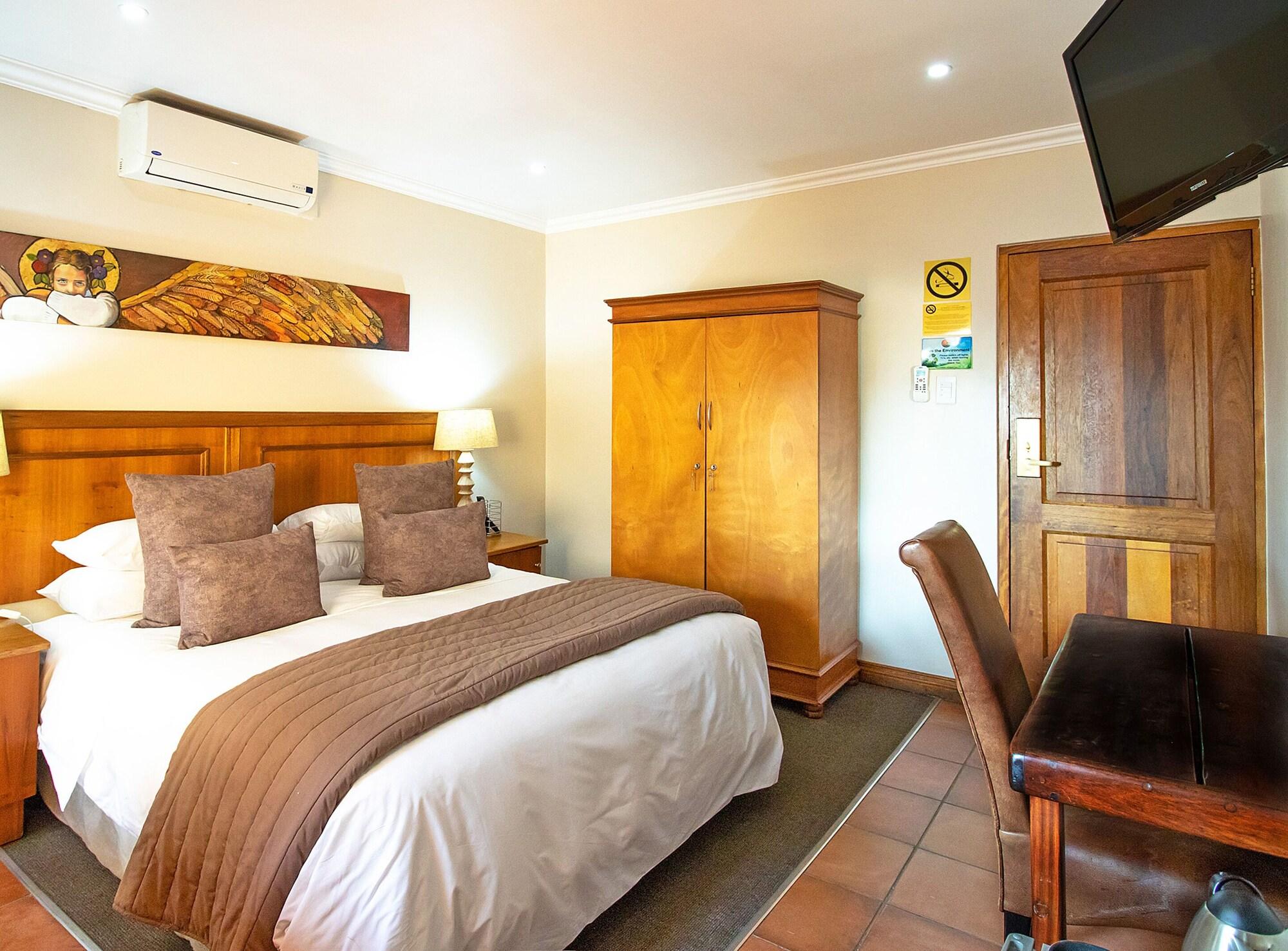 Sunward Park Guest House & Conference Center Boksburg Bagian luar foto