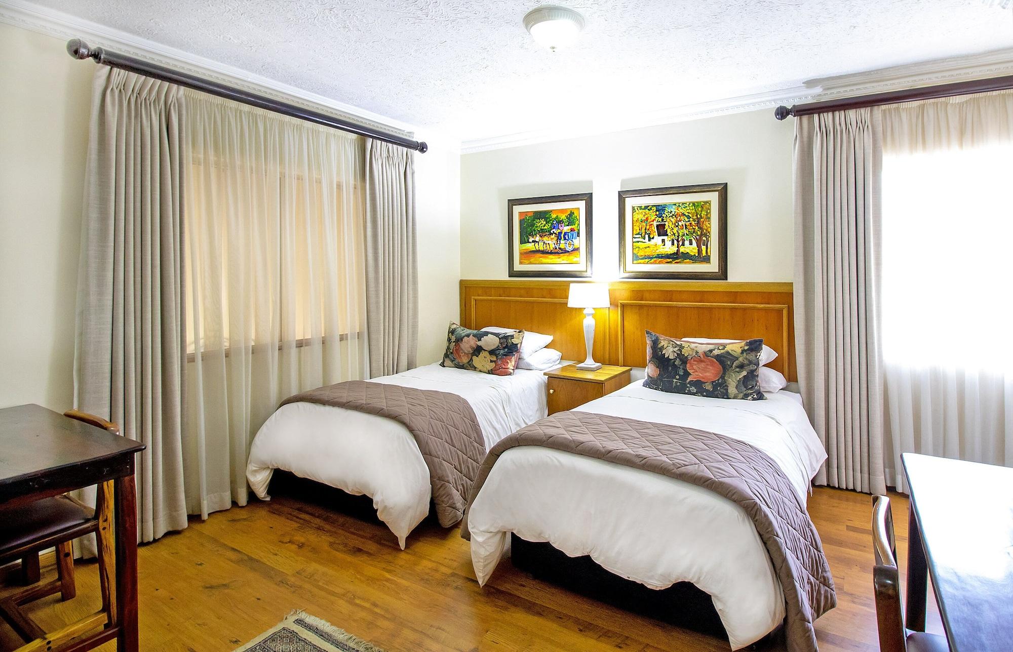 Sunward Park Guest House & Conference Center Boksburg Bagian luar foto