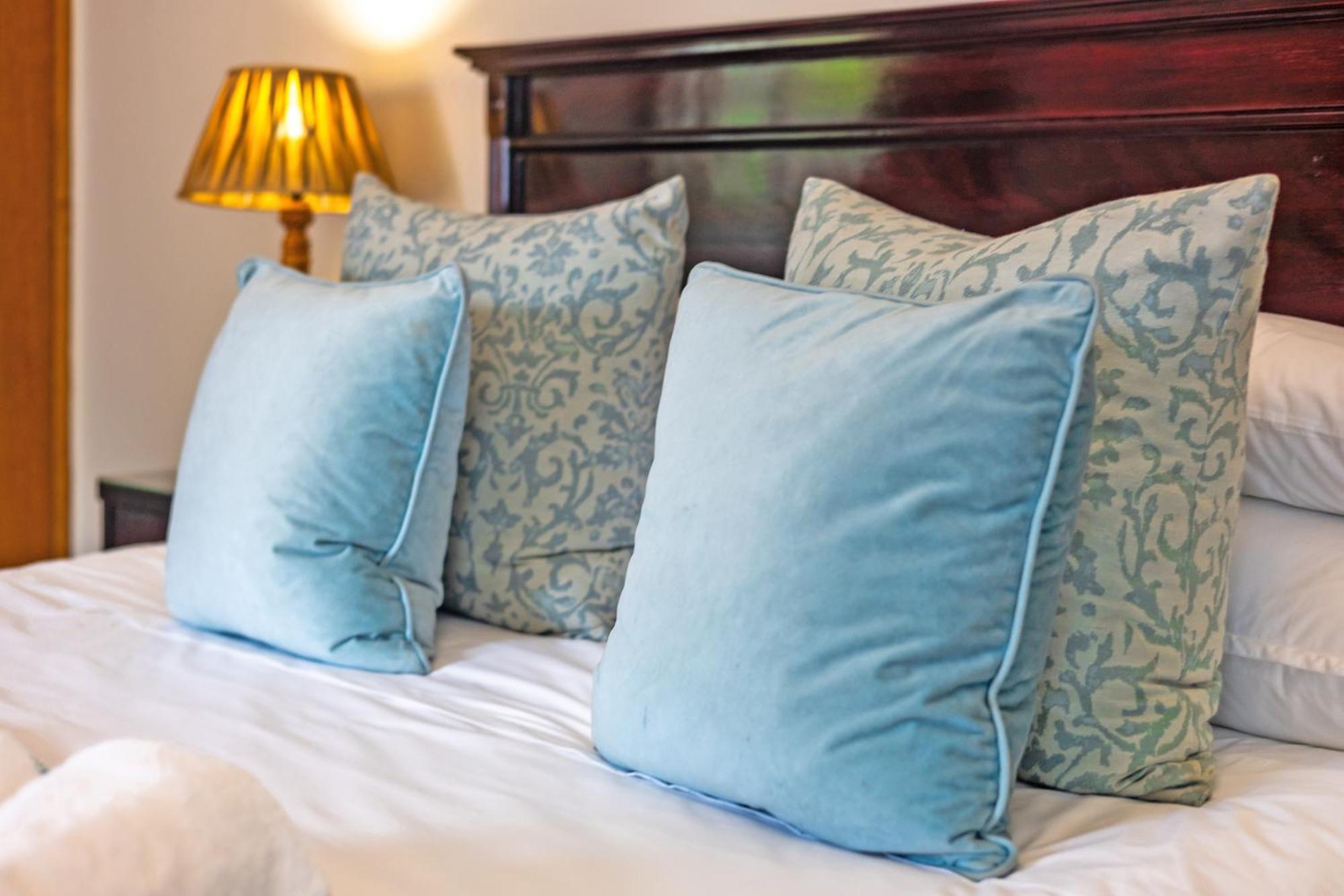 Sunward Park Guest House & Conference Center Boksburg Bagian luar foto
