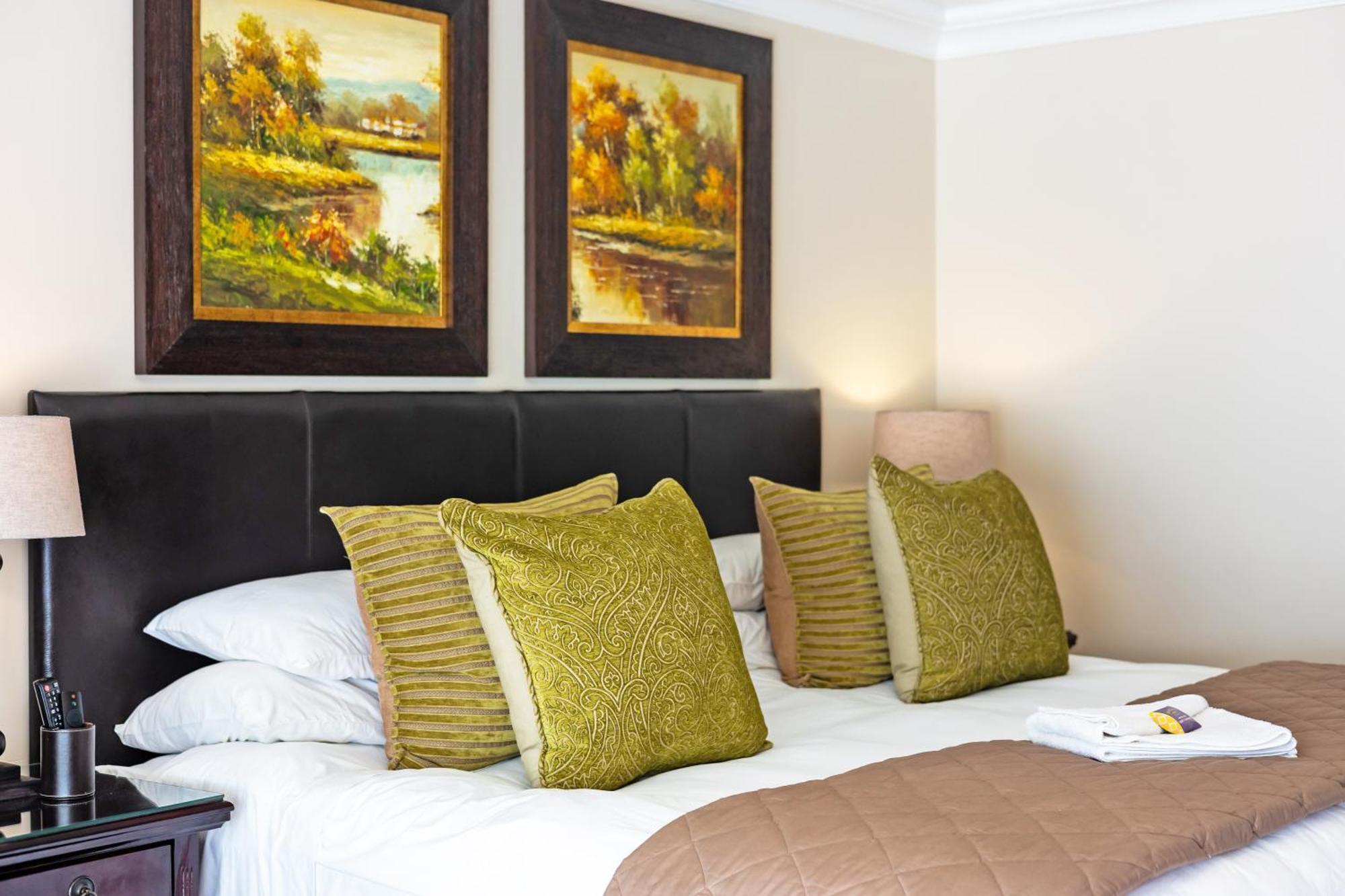 Sunward Park Guest House & Conference Center Boksburg Bagian luar foto