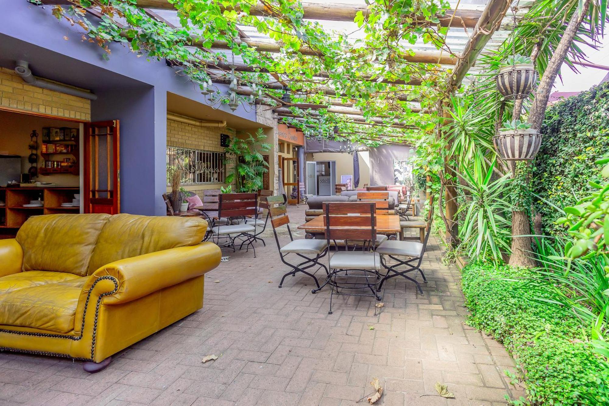Sunward Park Guest House & Conference Center Boksburg Bagian luar foto