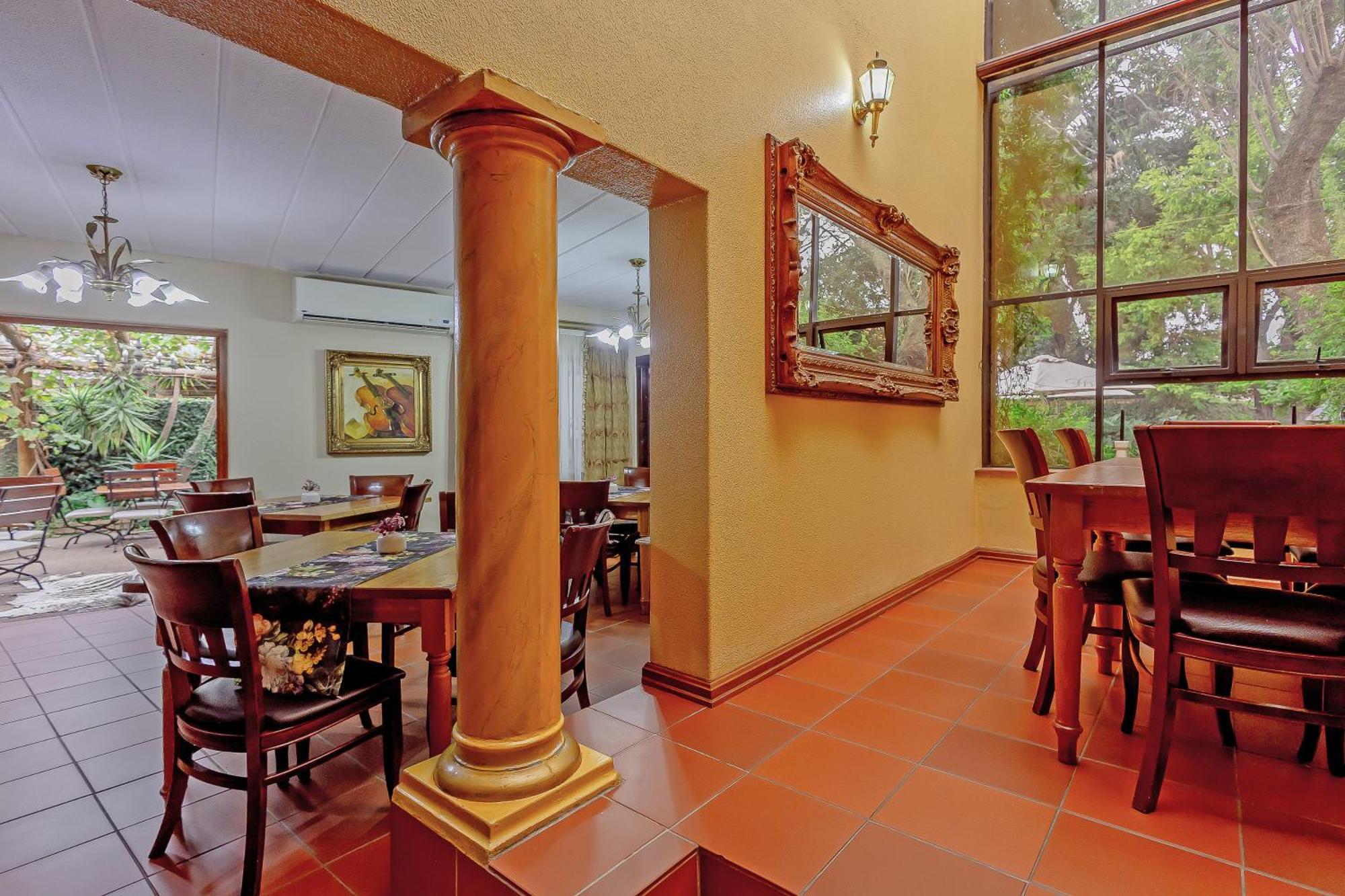 Sunward Park Guest House & Conference Center Boksburg Bagian luar foto